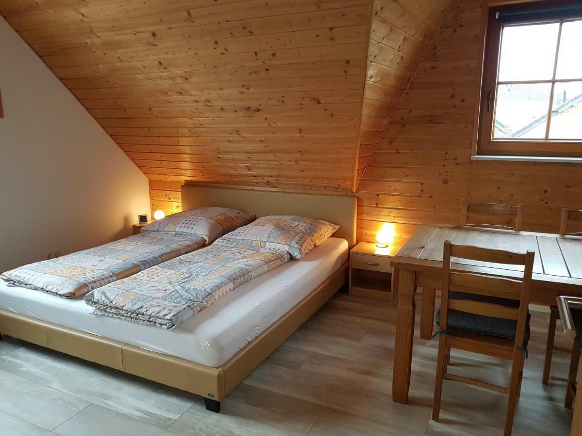 Ferienwohnung แอร์เคอเลนซ์ ภายนอก รูปภาพ